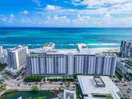 featured image of 2301 Collins Ave #1425