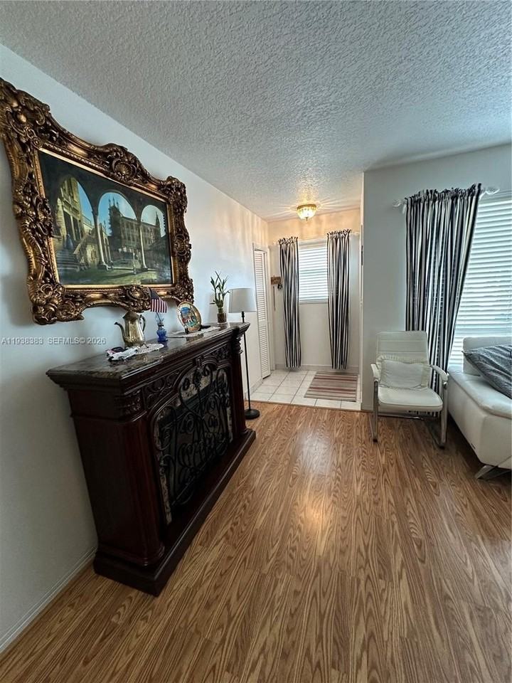 2420 Park Ln #102 - Photo 7 of 40