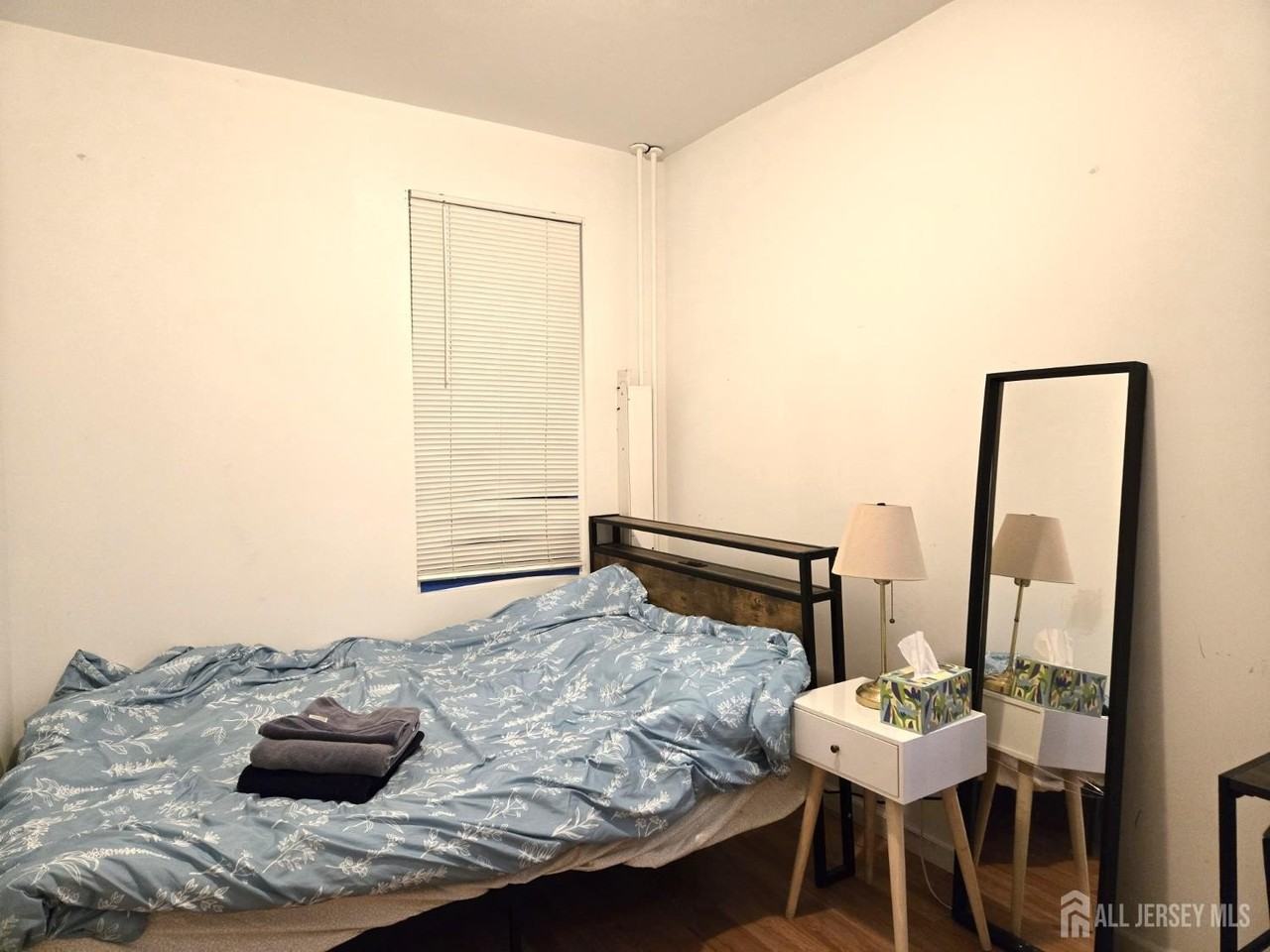 54 Harvey St #1 - Photo 6 of 8