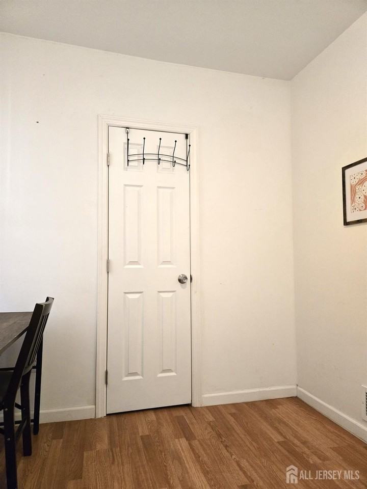 54 Harvey St #1 - Photo 7 of 8