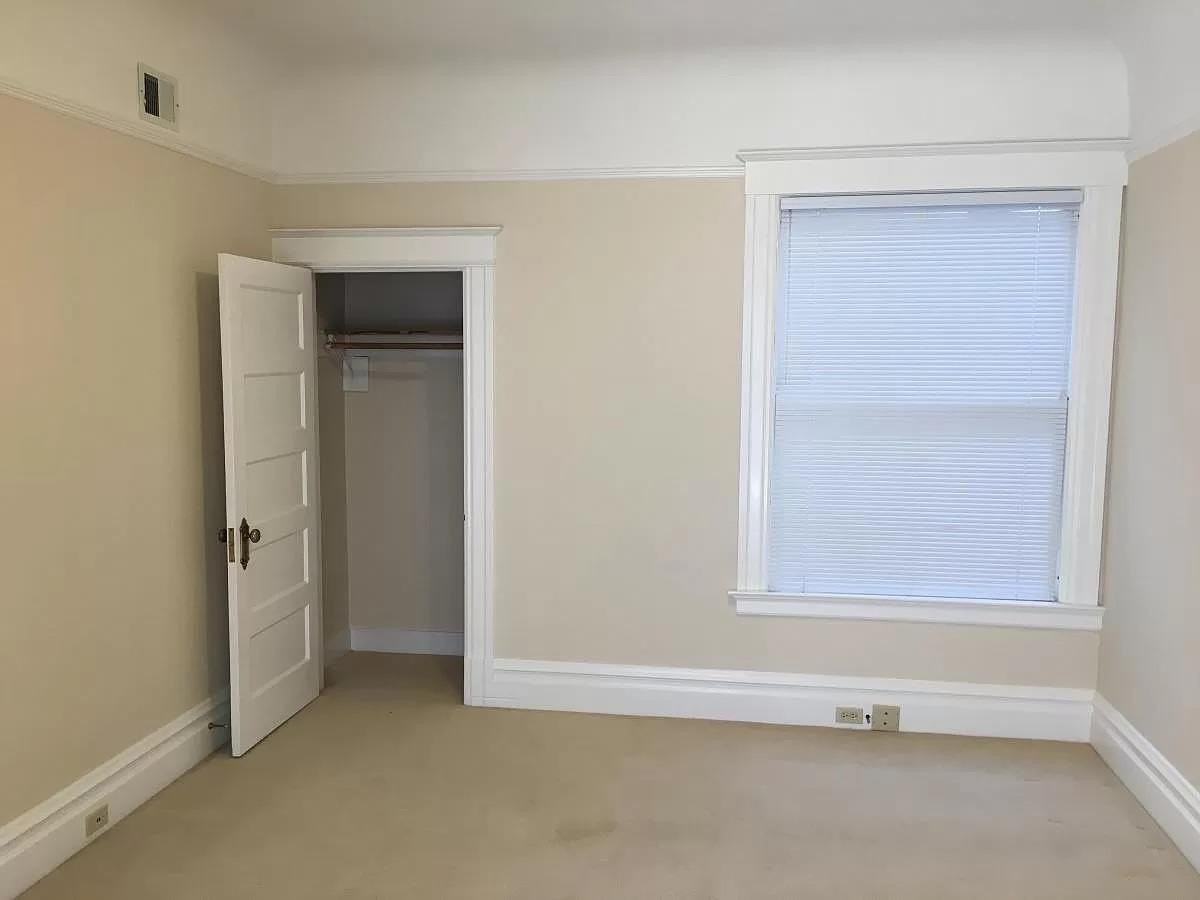 787 Guerrero St - Photo 4 of 10