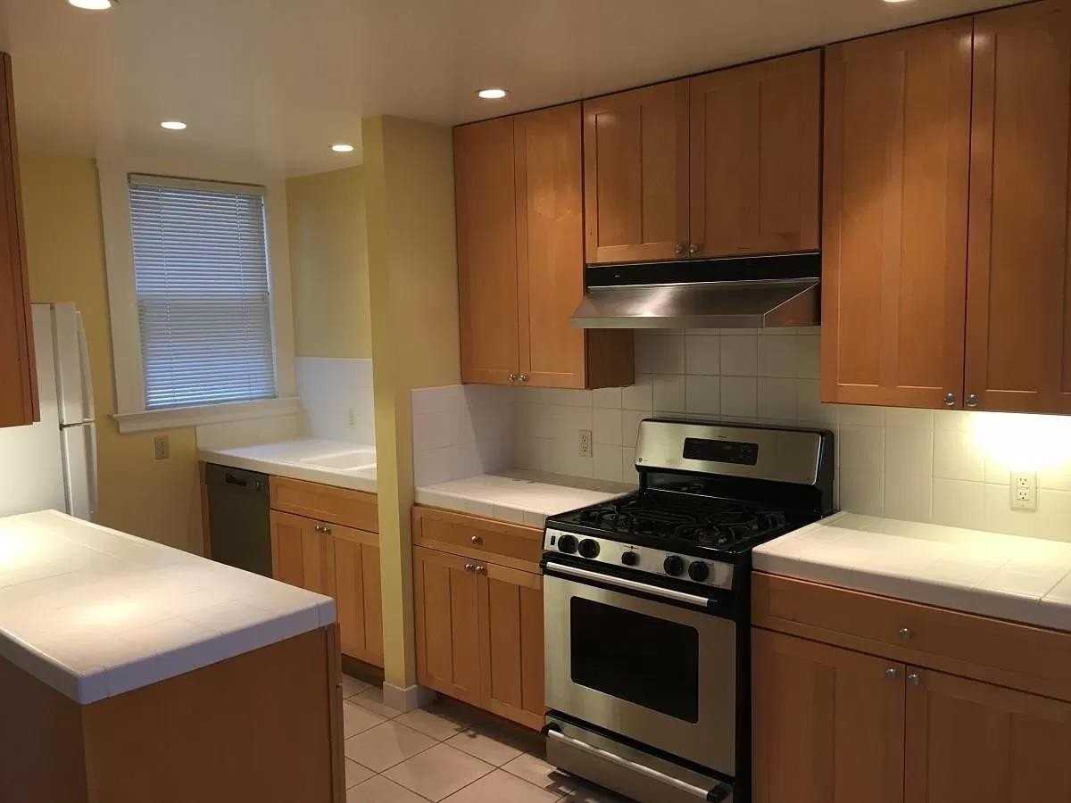 787 Guerrero St - Photo 5 of 10