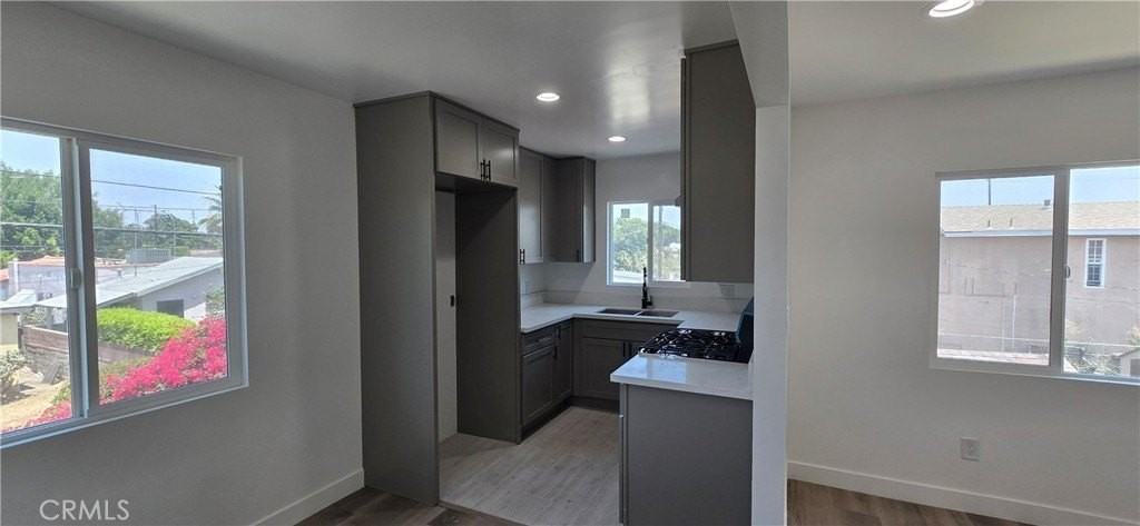 833 E 92nd St - Photo 4 of 18