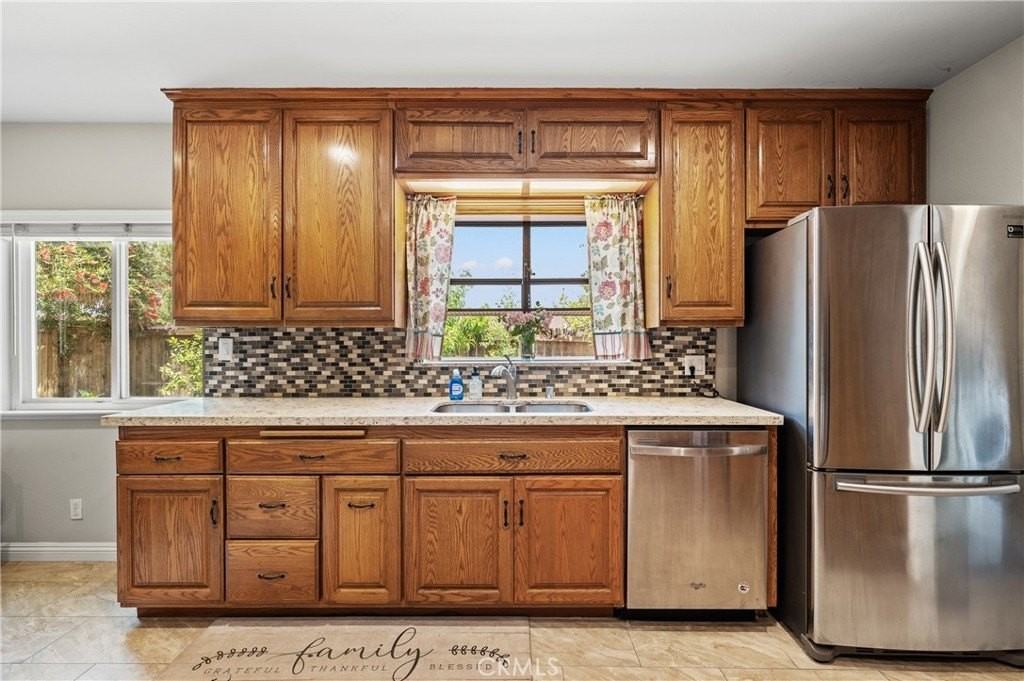 1445 9th Ave - Photo 7 of 30