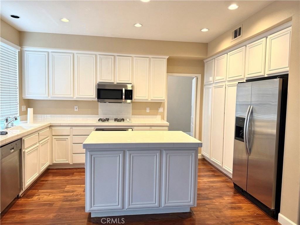 36 Del Ventura - Photo 4 of 38