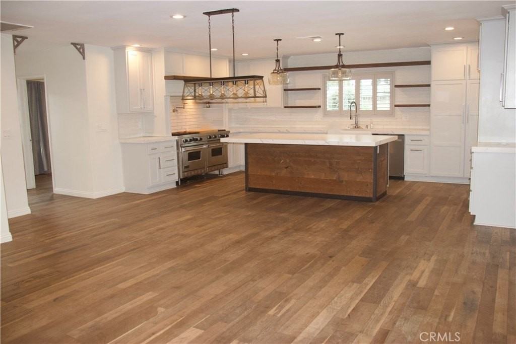 9621 Central Ave - Photo 5 of 32