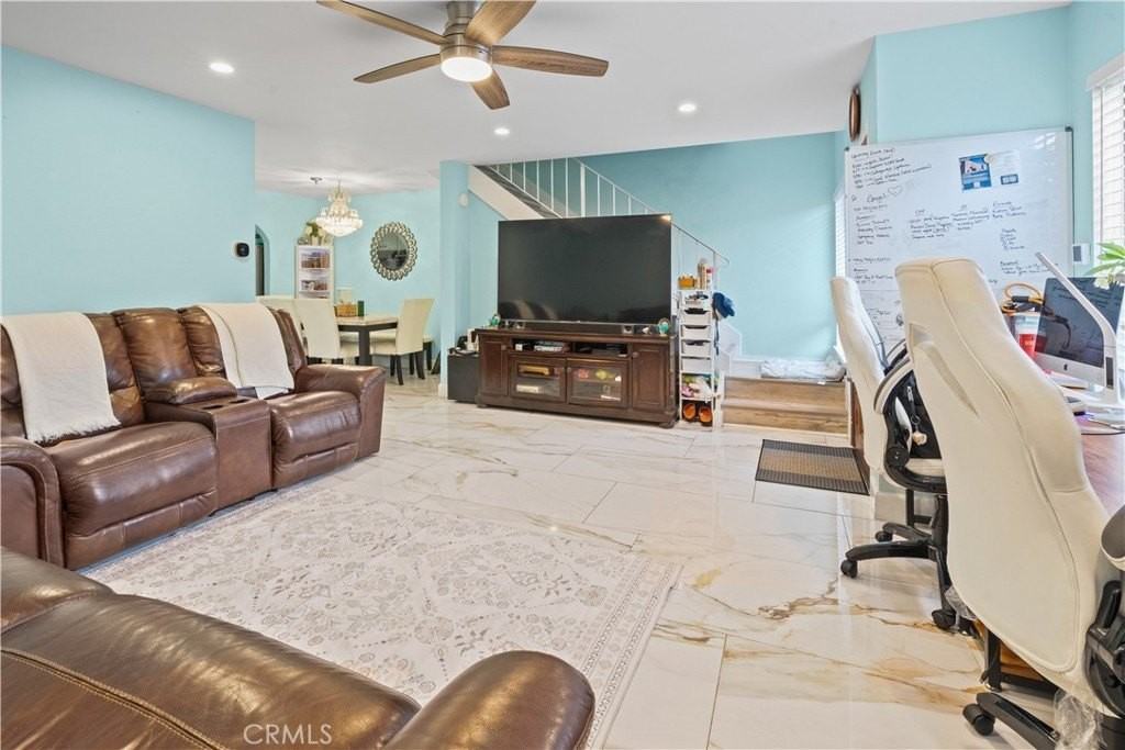 28023 Ridgebrook Ct - Photo 3 of 18