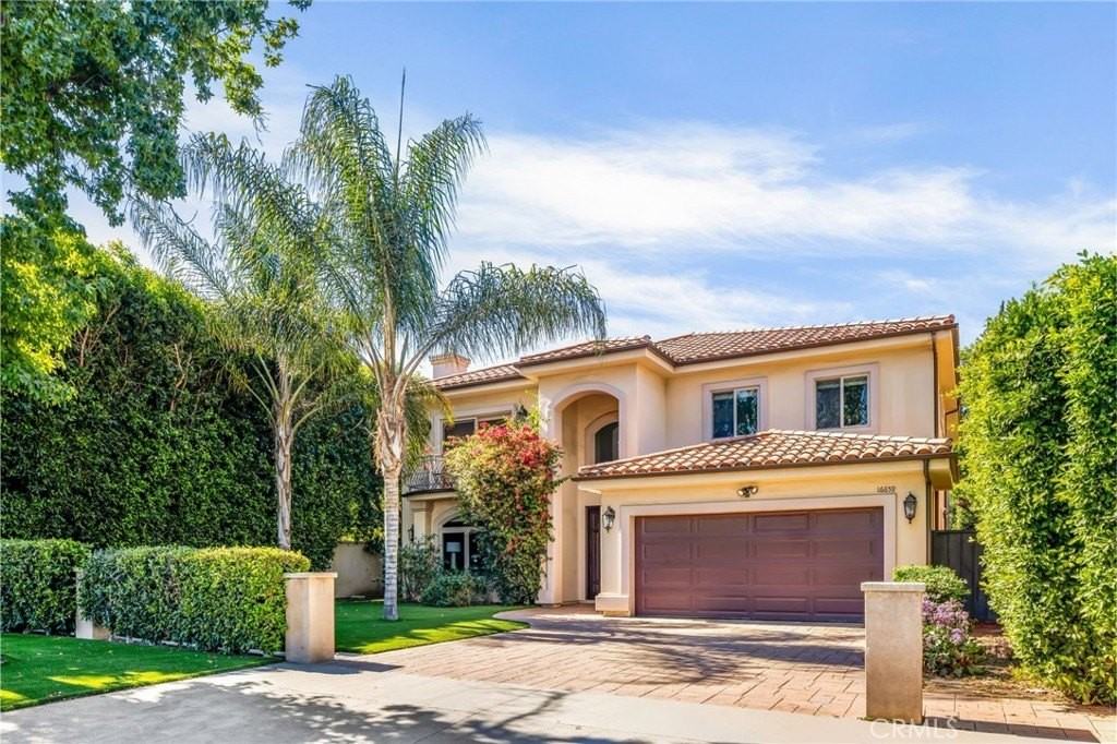 16659 Addison St - Photo 3 of 48