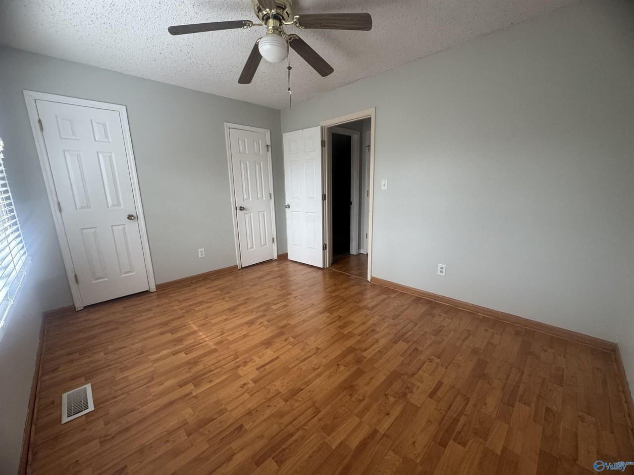 210 Marinawoods Dr Se #E - Photo 2 of 15