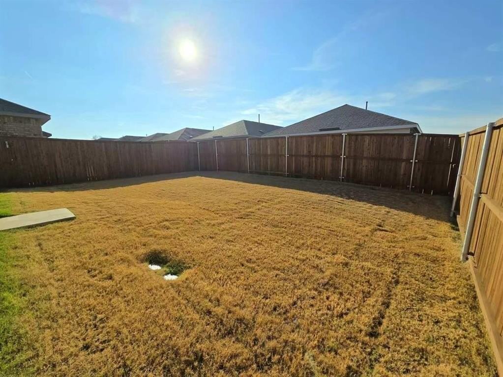 2052 Sulky Ln - Photo 3 of 12