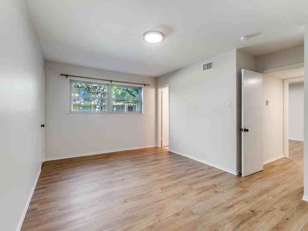 11108 Valleydale Dr #B - Photo 7 of 21