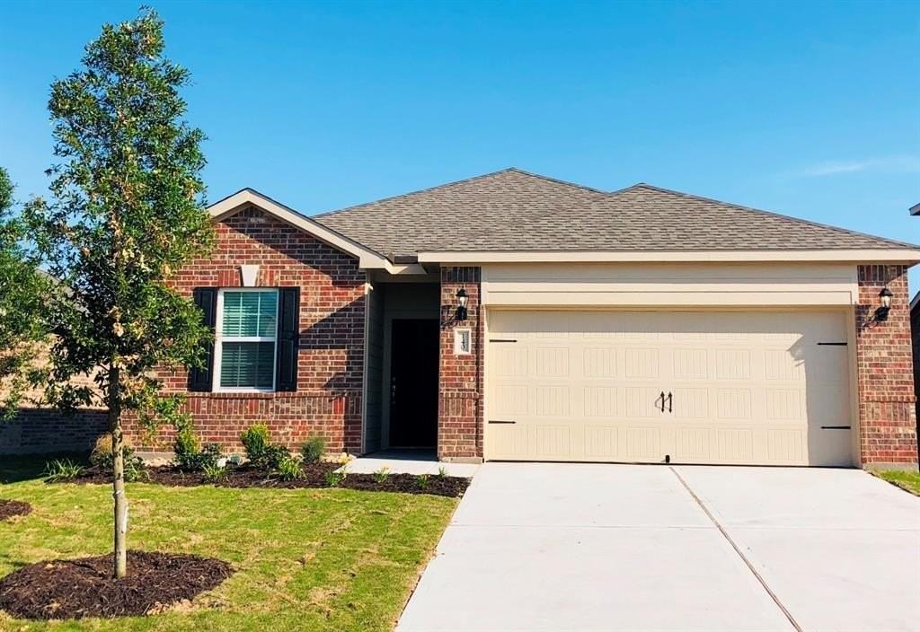 140 Curt St - Photo 2 of 25