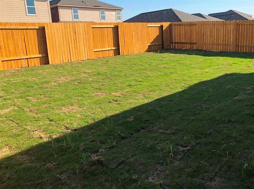 140 Curt St - Photo 6 of 25