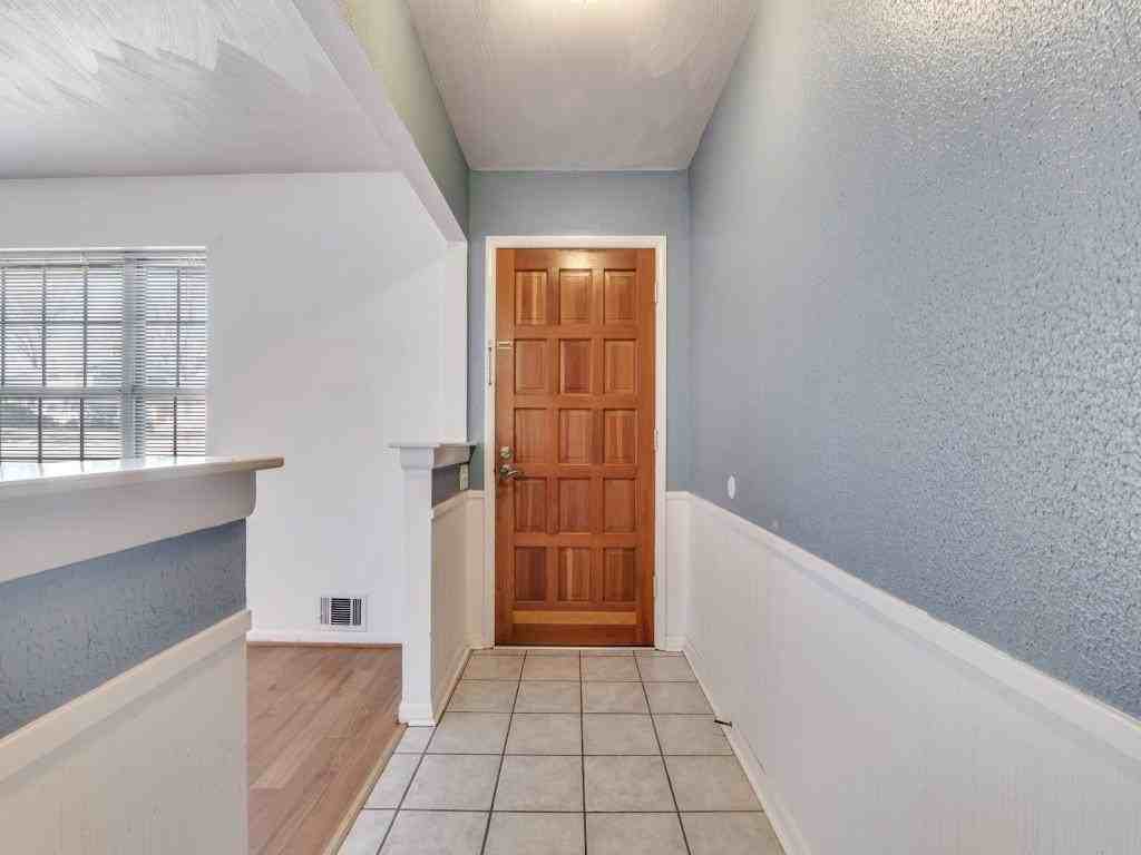 722 Hawthorne Dr - Photo 6 of 36