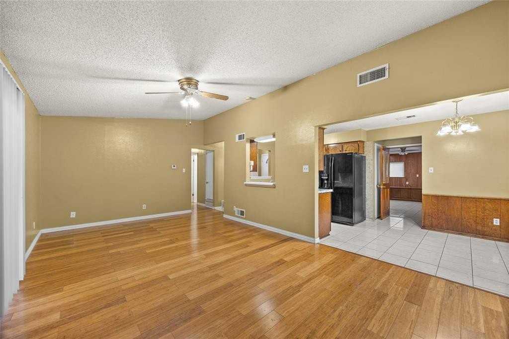 517 Mcdivitt Dr - Photo 4 of 16