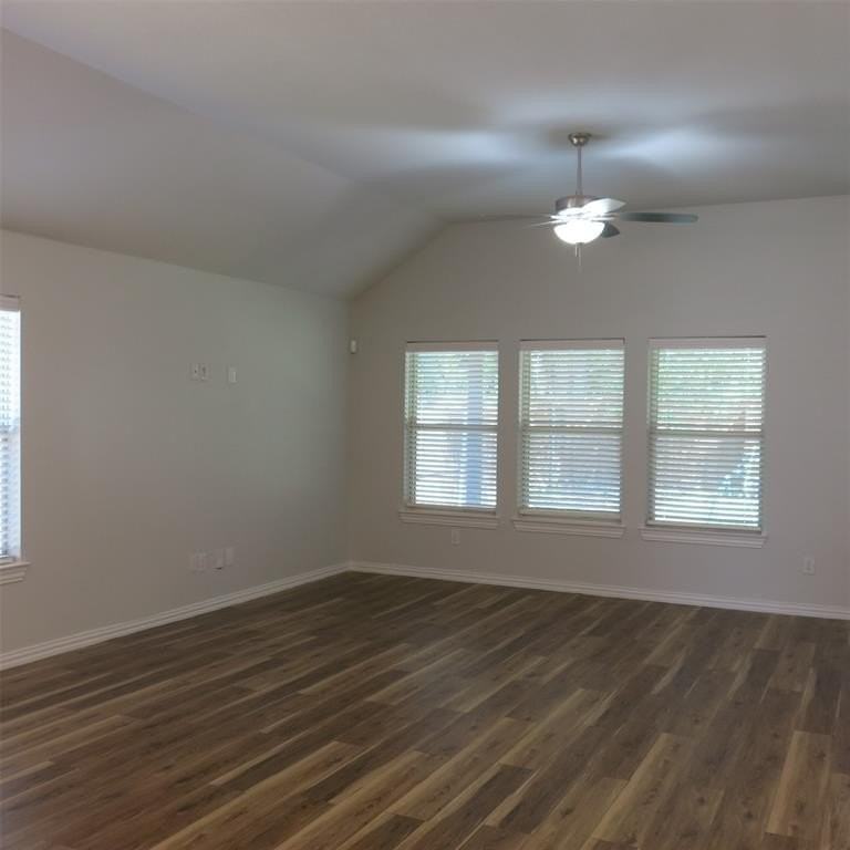 2811 Willow Ln - Photo 4 of 29