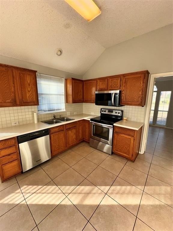 10901 Columbia Dr - Photo 2 of 27