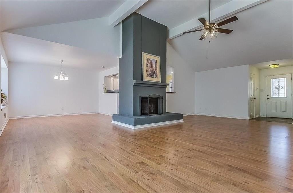 2116 Bentley Dr - Photo 2 of 22