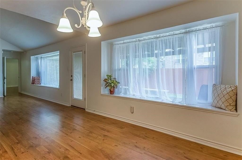 2116 Bentley Dr - Photo 4 of 22