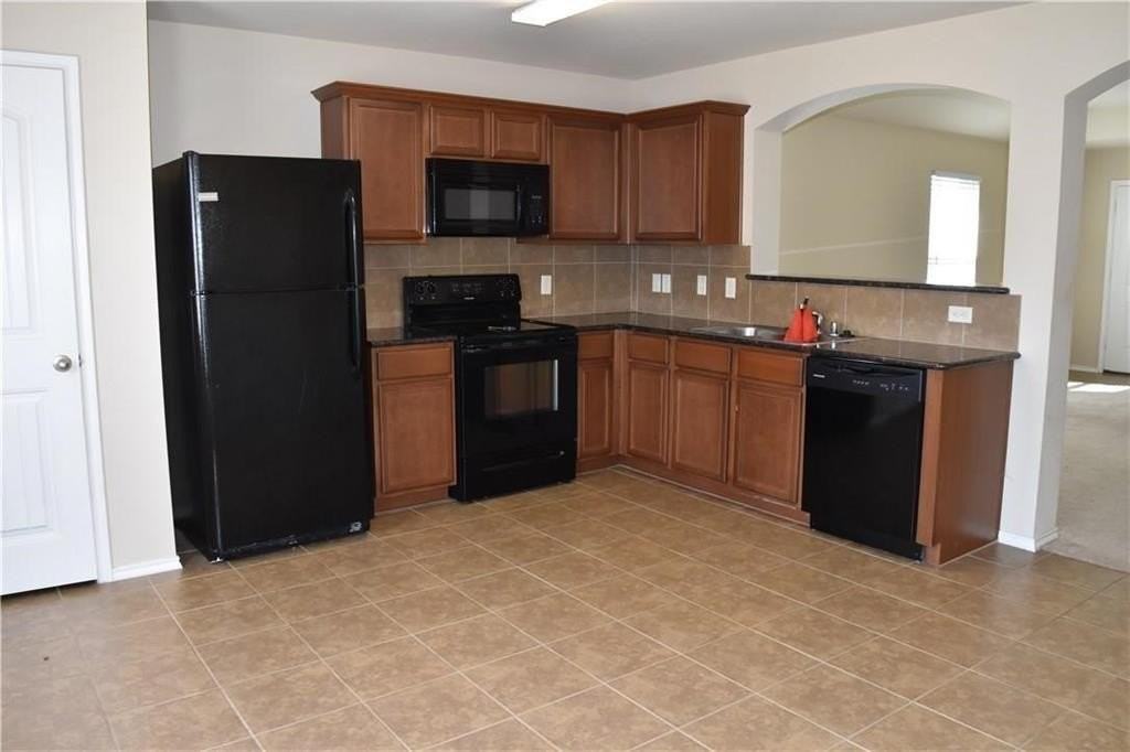 425 Andalusian Trl - Photo 6 of 13