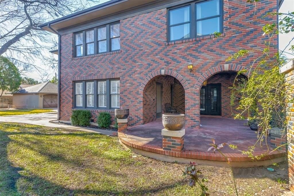 2809 Park Hill Dr - Photo 6 of 33