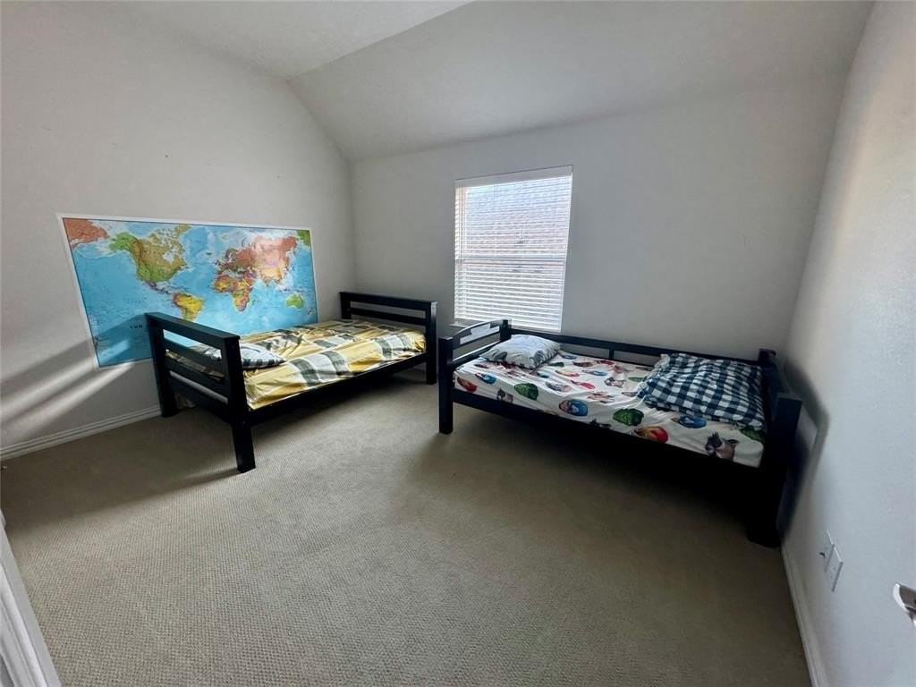 12569 Royal Oaks Ln - Photo 4 of 14