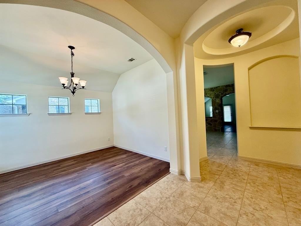 2212 Gregory Creek Dr - Photo 4 of 29