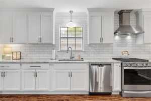 featured image of 607 W Cedar St