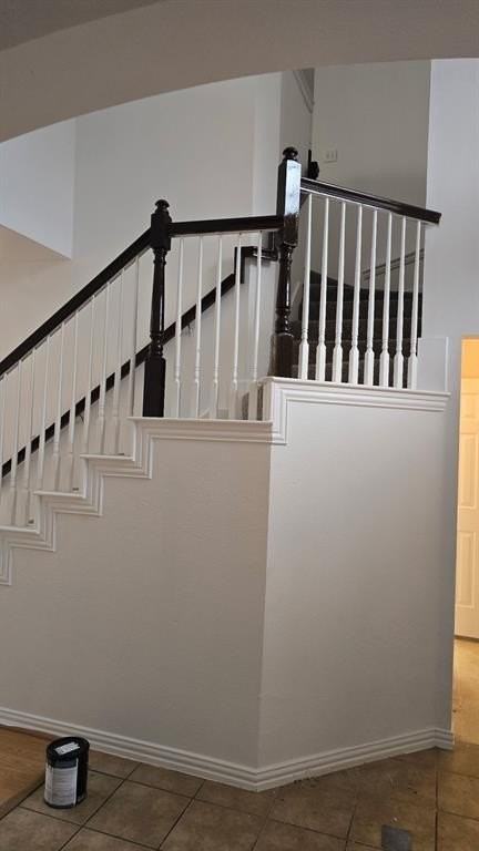 1005 Leoti Ln - Photo 5 of 29