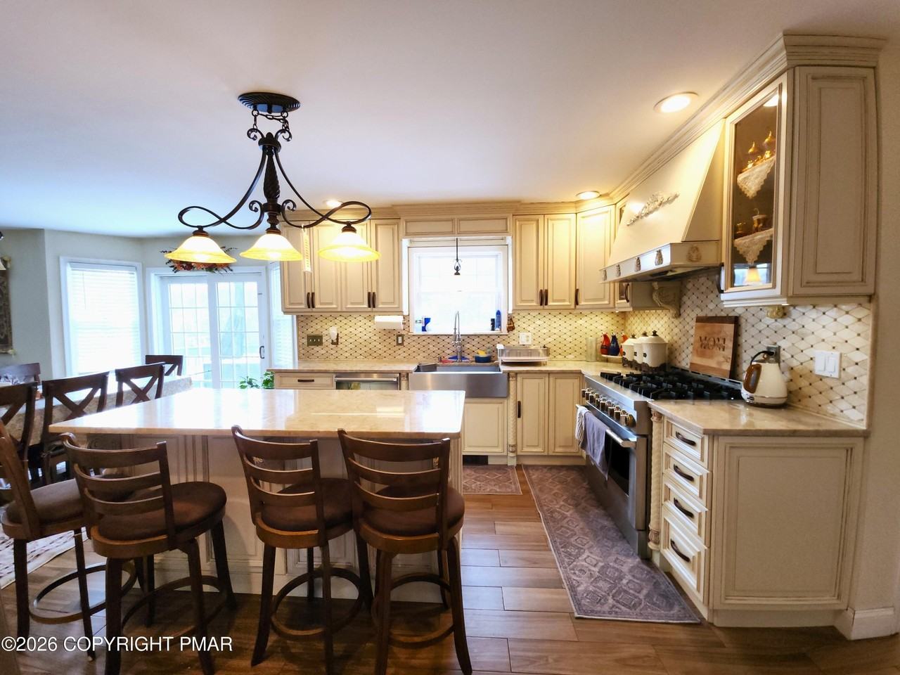 602 Little Mayfair Ct - Photo 5 of 41