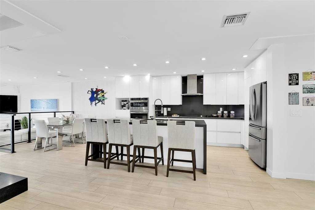 1035 Boca Cove Ln - Photo 4 of 50