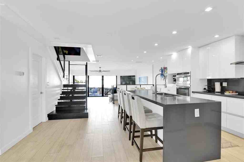 1035 Boca Cove Ln - Photo 5 of 50