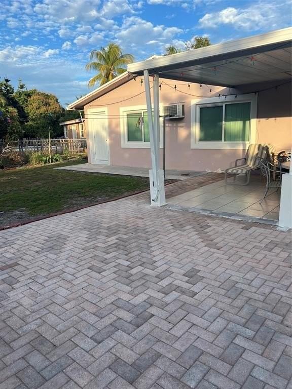 1403 Broadmoor - Photo 3 of 9