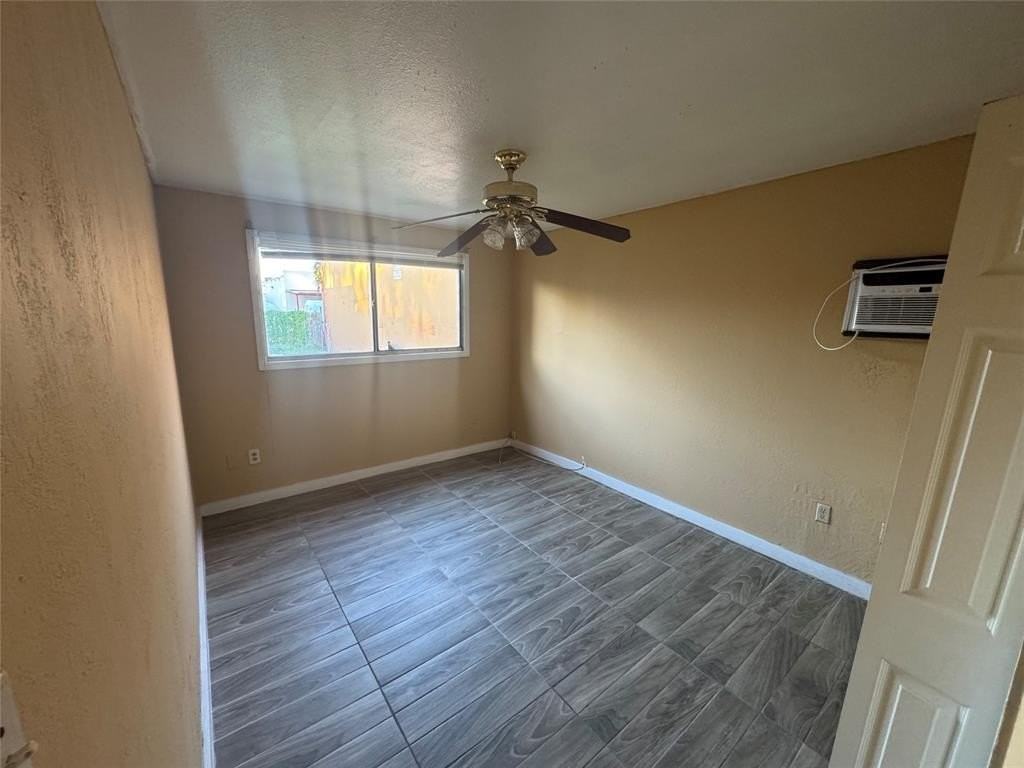 2131 Lincoln St #A - Photo 6 of 11