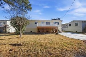 featured image of 9522 6th Bay St