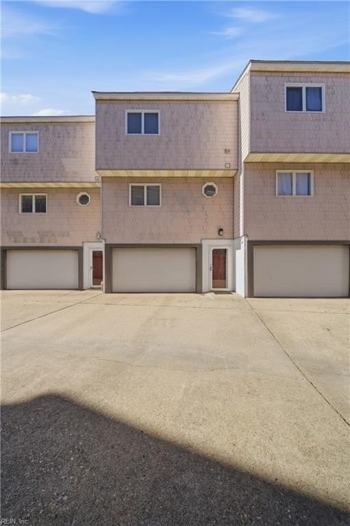 824 W Ocean View Ave #C - Photo 4 of 35