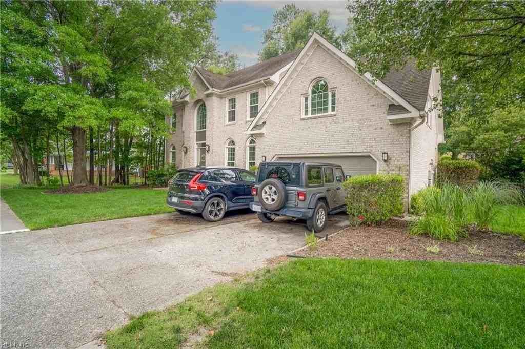 821 Loch Island Dr - Photo 3 of 50