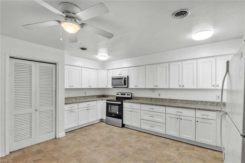 153 S Fir Ave - Photo 2 of 25