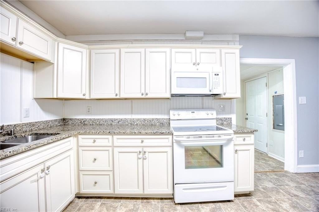 2423 Shafer St - Photo 2 of 36