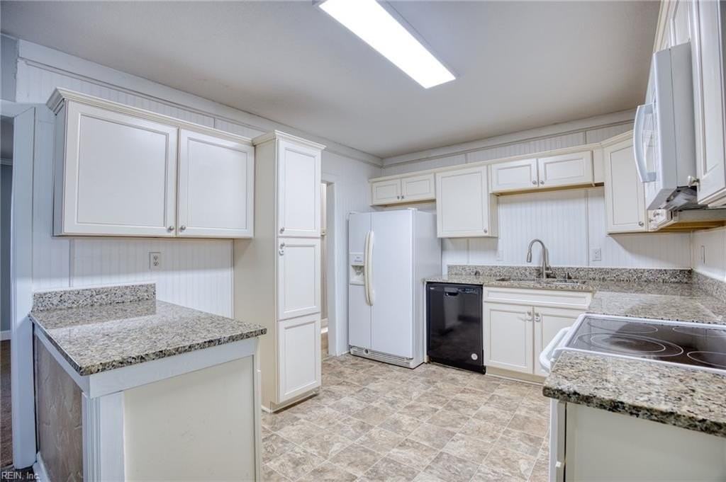 2423 Shafer St - Photo 5 of 36