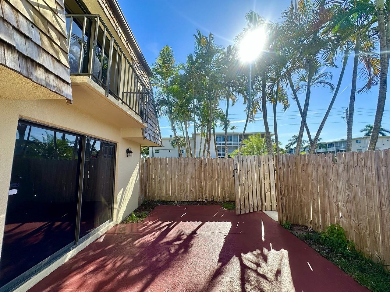 225 Lake Arbor Dr - Photo 4 of 24