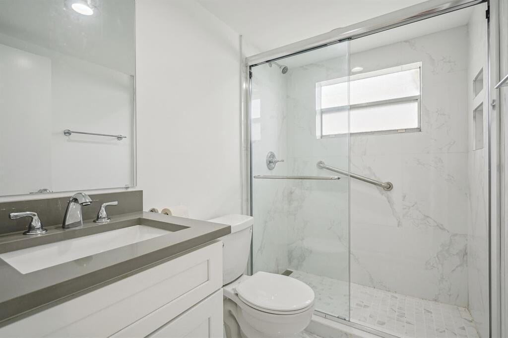 100 Monaco C - Photo 6 of 13