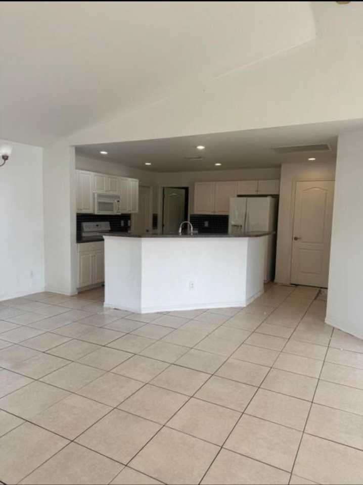 9221 Buckingham Rd - Photo 5 of 19