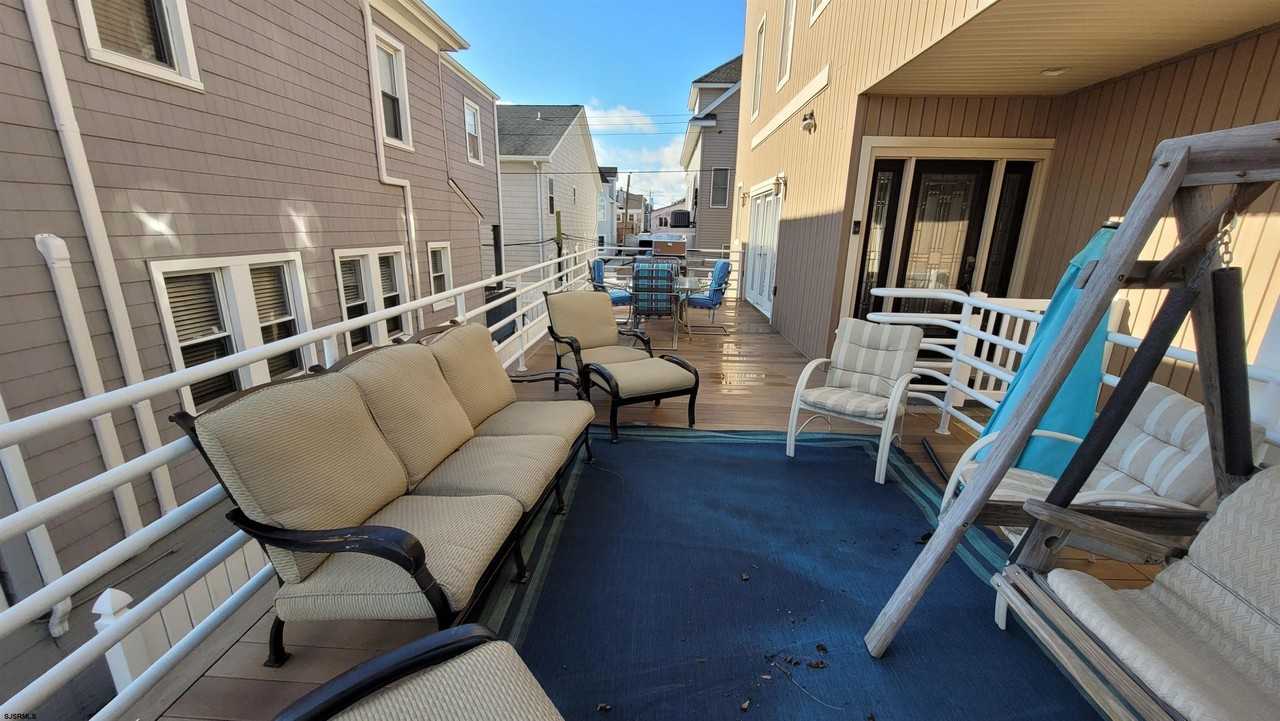 104 S Avolyn Ave - Photo 4 of 42