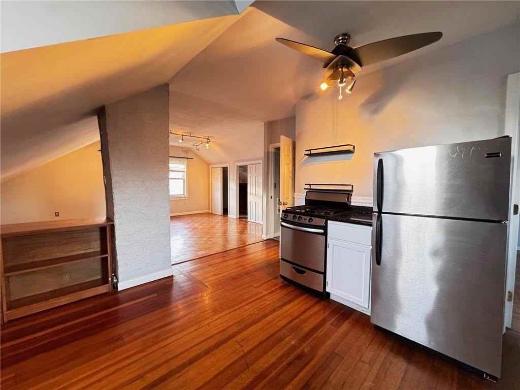 72 Courtland St Apt 3 #3 - Photo 3 of 9