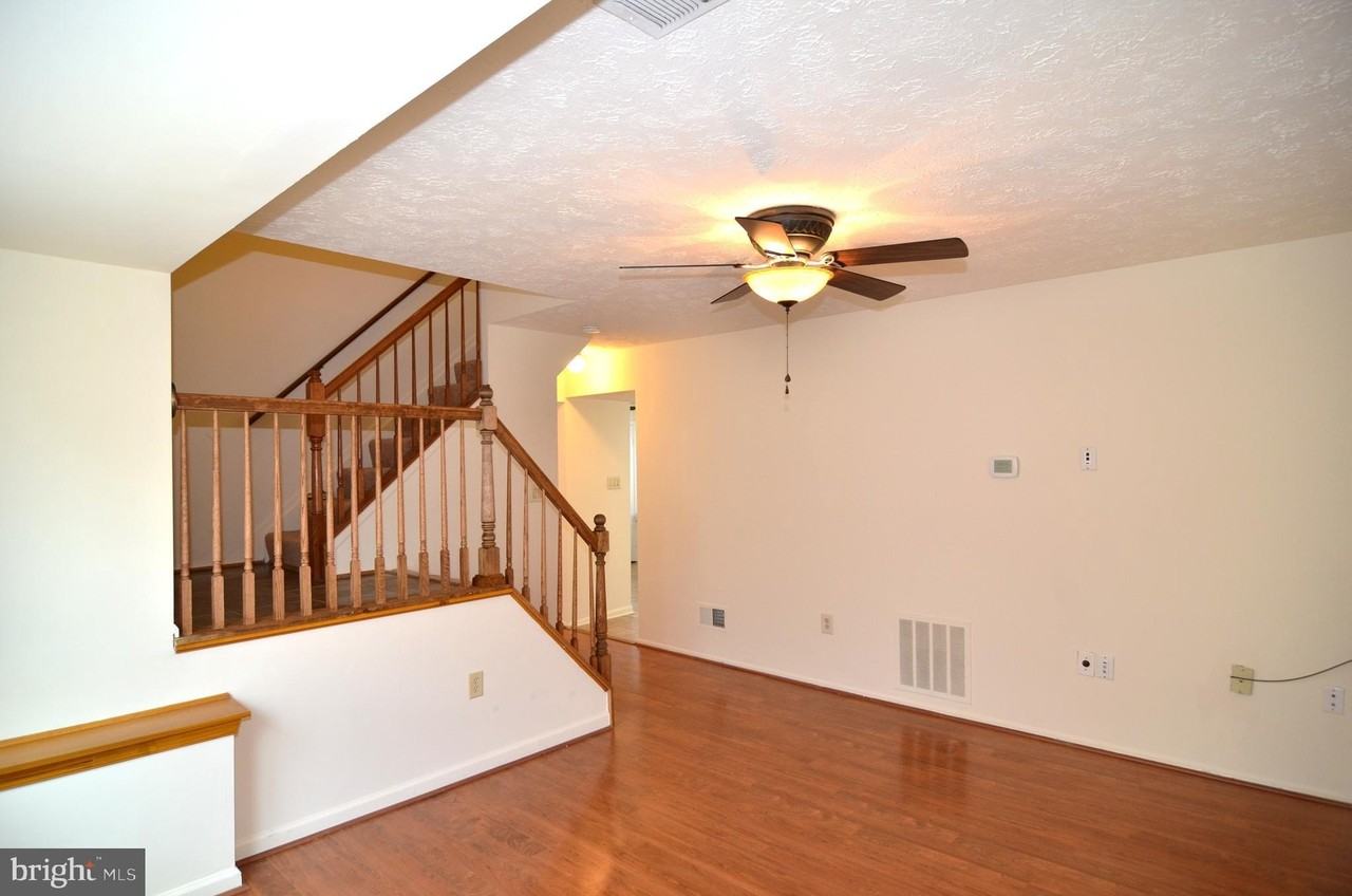 2165 Freemantle Ct - Photo 4 of 25