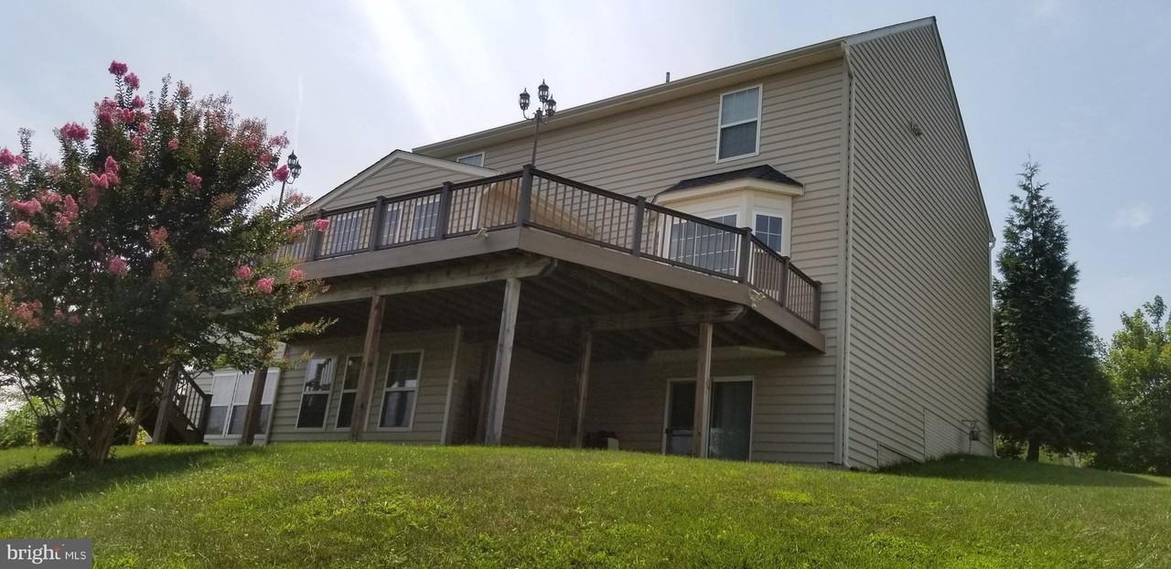 2409 Barrett Ct - Photo 3 of 19