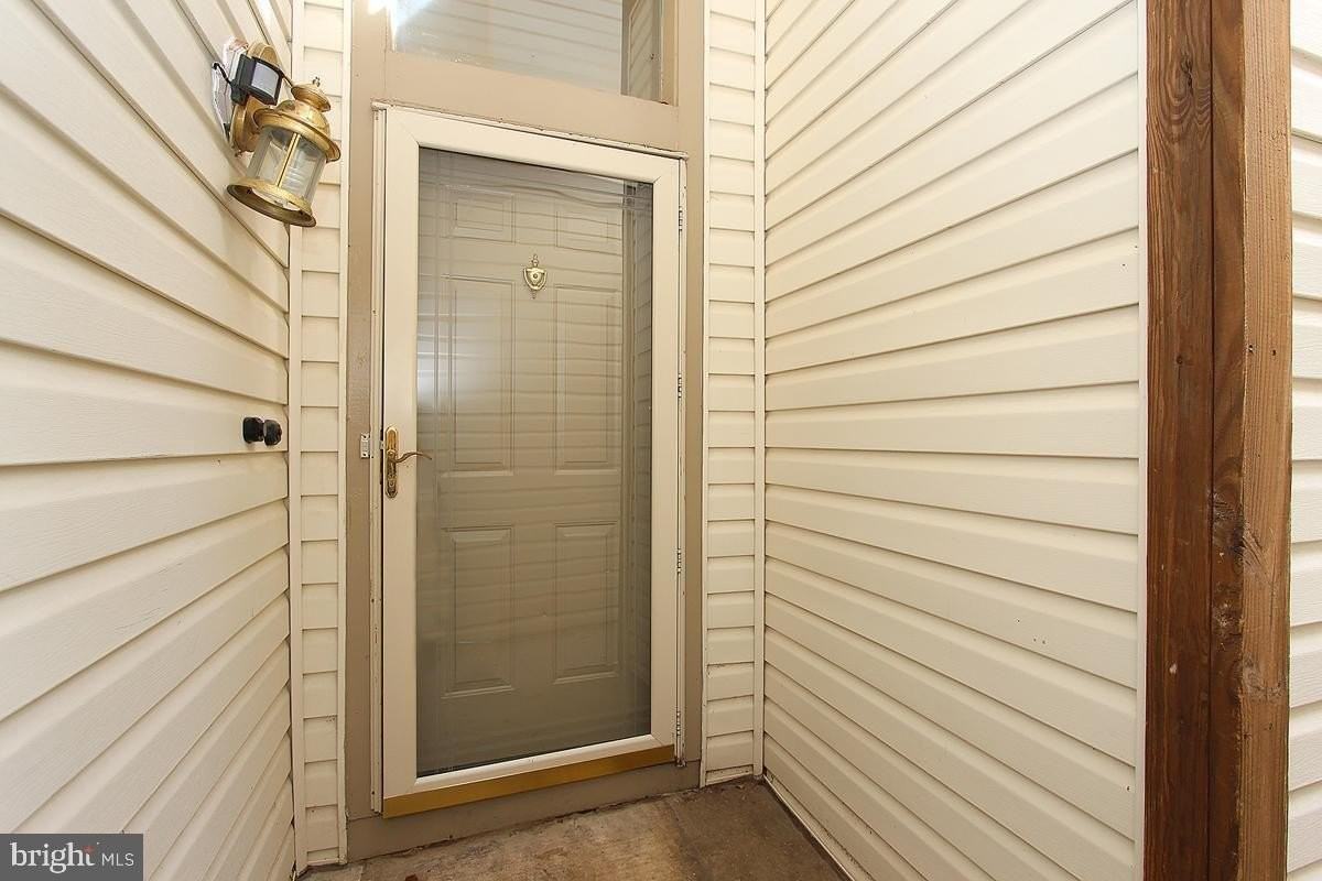 18112 Windsor Hill Dr Unit 104a #104A - Photo 3 of 33