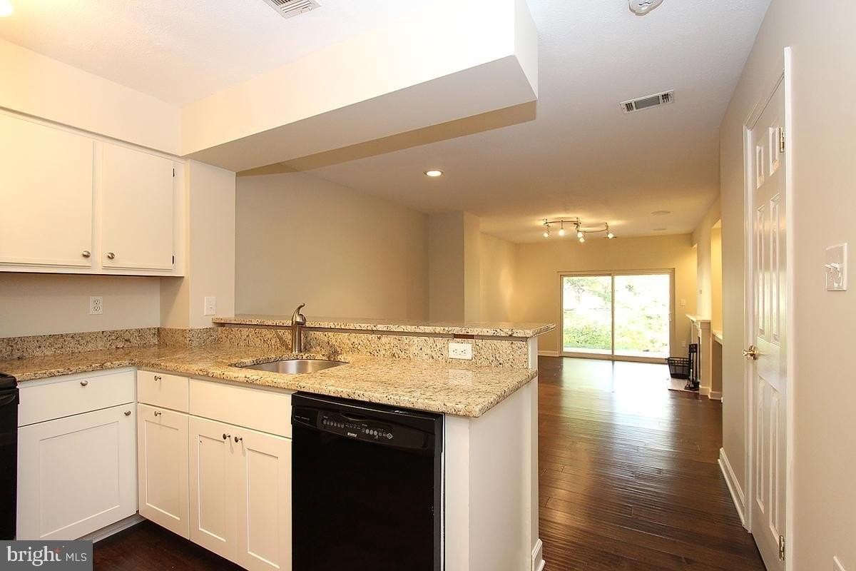 18112 Windsor Hill Dr Unit 104a #104A - Photo 5 of 33