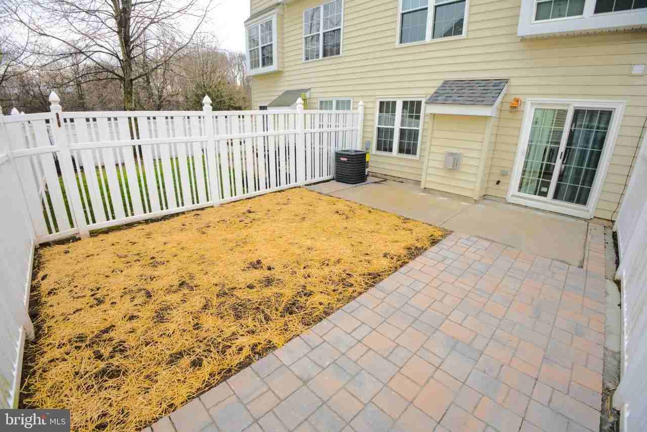 18 Alexandra Ct - Photo 3 of 19